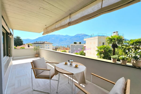 Ferienwohnung mit Seesicht vom Balkon, Kamin und Fussweg zum Bahnhof