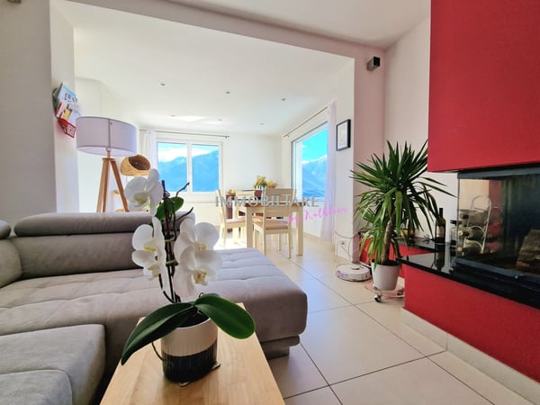 Ferienwohnung mit fantastischem Weitblick, Kamin, Garten und Garage 4