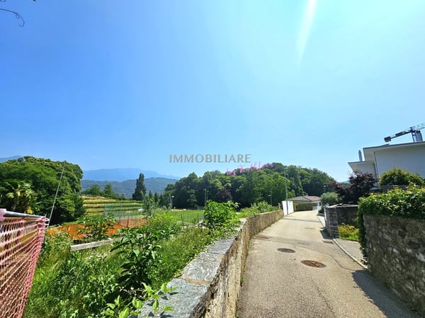 Terreno edificabile per 1 villa o 2 case unifamigliare oppure 4 appart 11