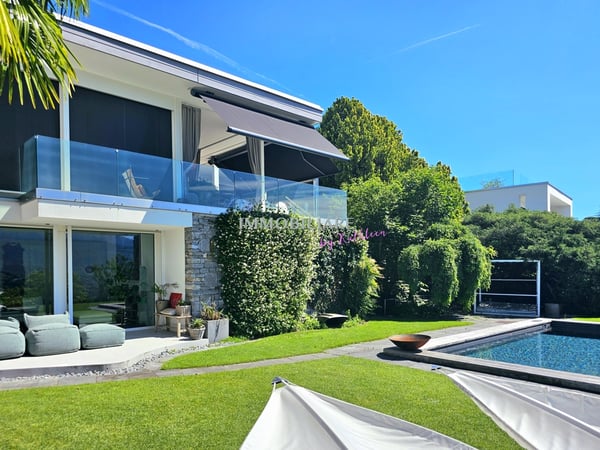 Elevated Living: Villa, traumhaft ruhig gelegen, hochwertig saniert 3