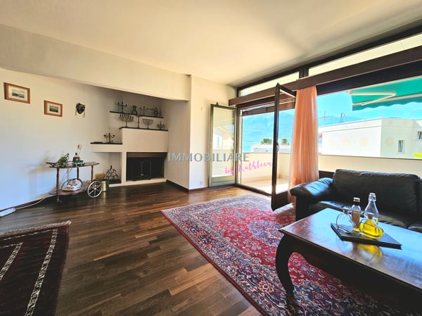 Ferienwohnung mit Seesicht vom Balkon, Kamin und Fussweg zum Bahnhof 4