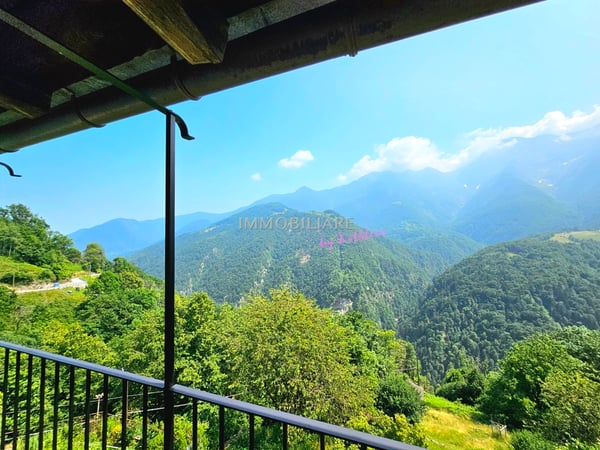 Edles Tessinerhaus in paradiesischer Lage: Weitblick, Sonne, Ruhe 2