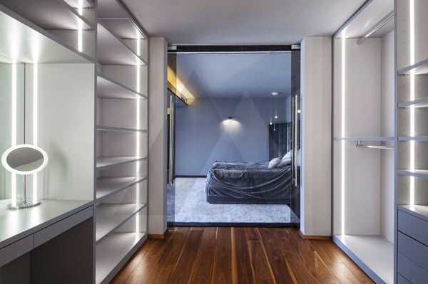 LUSSUOSA VILLA VISTA LAGO CON DARSENA PRIVATA 12