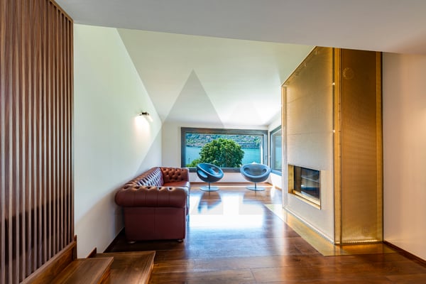 LUSSUOSA VILLA VISTA LAGO CON DARSENA PRIVATA 6