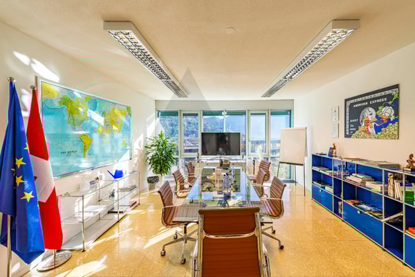 QUATTRO SPAZIOSI UFFICI SU DUE PIANI CON PARCHEGGI 9