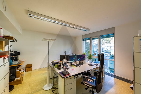 QUATTRO SPAZIOSI UFFICI SU DUE PIANI CON PARCHEGGI 7