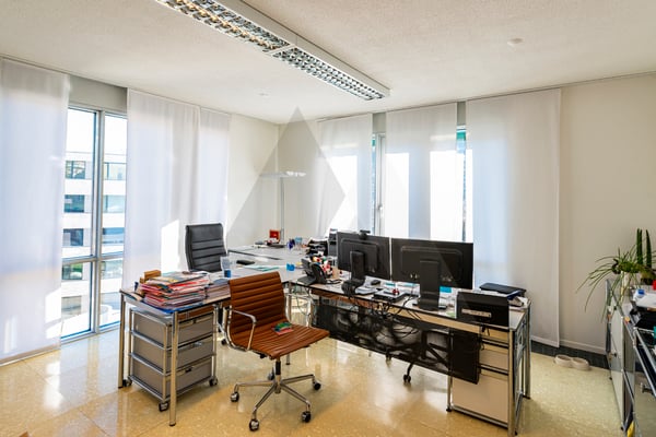 QUATTRO SPAZIOSI UFFICI SU DUE PIANI CON PARCHEGGI 11