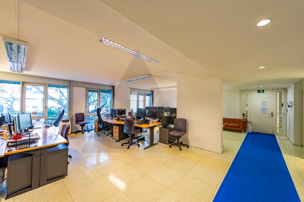 QUATTRO SPAZIOSI UFFICI SU DUE PIANI CON PARCHEGGI 12