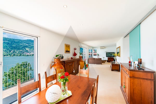 VILLA CON VISTA LAGO E PISCINA ESTERNA 7