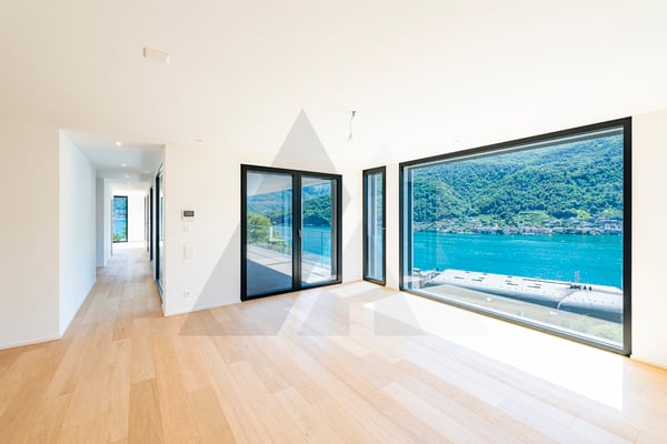 VILLA DI PRESTIGIO CON SPLENDIDA VISTA LAGO 5