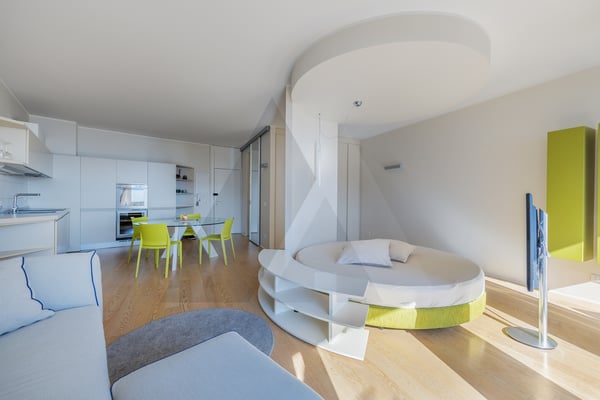 STUDIO ARREDATO CON TERRAZZA E VISTA LAGO 7
