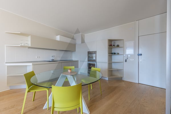 STUDIO ARREDATO CON TERRAZZA E VISTA LAGO 6