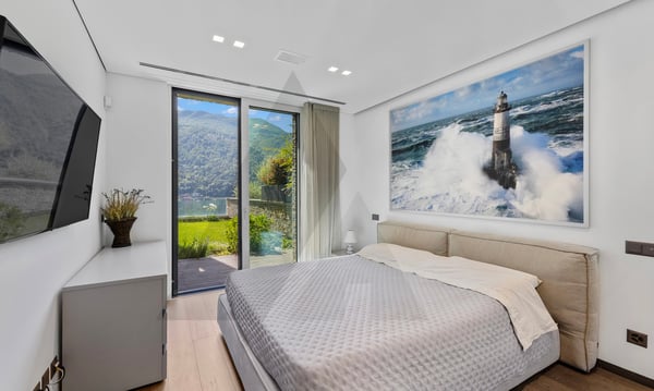 VISTA LAGO, GIARDINO PRIVATO, WELLNESS E ARREDI DI DESIGN 12