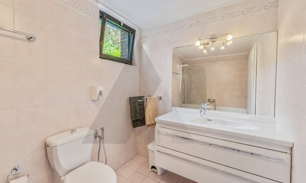 CASA FIRMATA ATTILIO PANZERI CON GIARDINO A GENTILINO 11