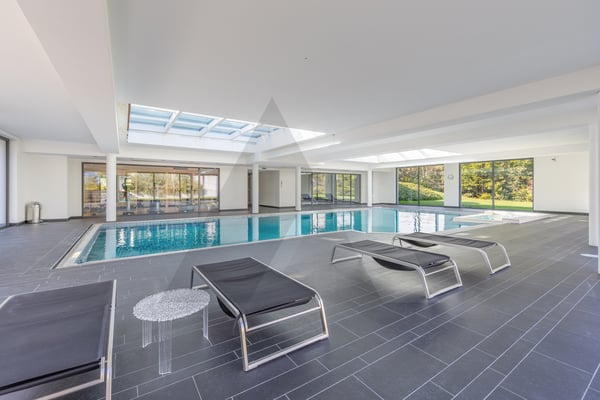 ATTICO CON VISTA LAGO, PISCINA INTERNA E SPA 13