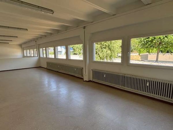 MORBIO/CHIASSO Spazio commerciale 13