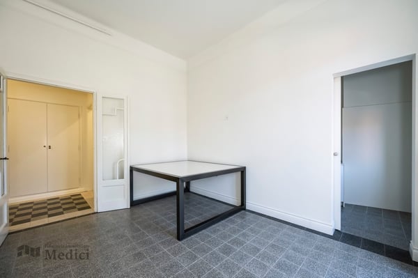 PRESTIGIOSO ED ELEGANTE UFFICIO NEL CUORE DI CHIASSO 10