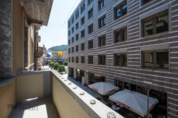 PRESTIGIOSO ED ELEGANTE UFFICIO NEL CUORE DI CHIASSO 14