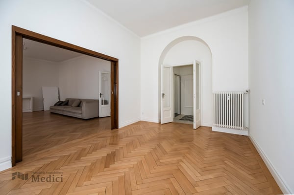 PRESTIGIOSO ED ELEGANTE UFFICIO NEL CUORE DI CHIASSO 3