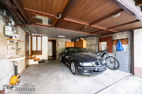 CASA UNIFAMILIARE CON GRANDE GIARDINO 18