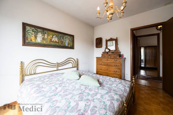 CASA UNIFAMILIARE CON GRANDE GIARDINO 10