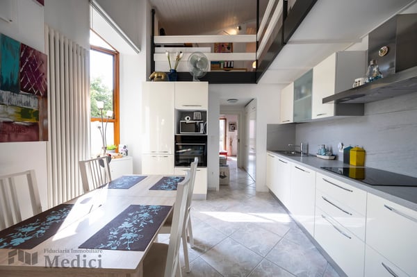 ELEGANTE DUPLEX 2.5 LOCALI IN CORTE CARATTERISTICA TICINESE 2