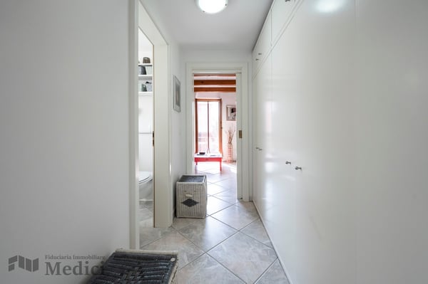 ELEGANTE DUPLEX 2.5 LOCALI IN CORTE CARATTERISTICA TICINESE 4