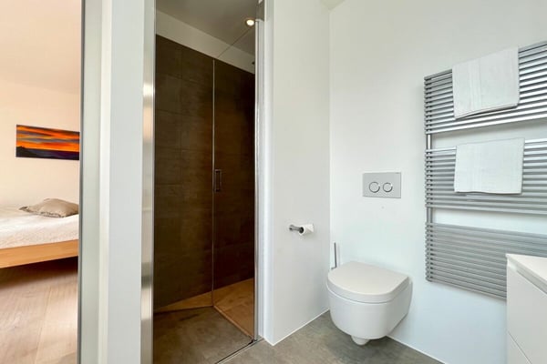 Luxuriöse 2,5 Zimmerwohnung in direkter Seenähe 27