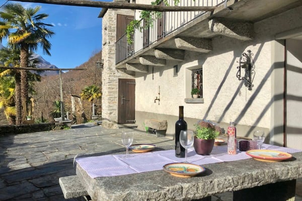 VERKAUFT ! Gemütliches Landhaus mit herrlichem Grundstück in ganzjähriger Sonnenlage 36