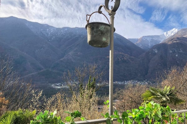 VERKAUFT ! Gemütliches Landhaus mit herrlichem Grundstück in ganzjähriger Sonnenlage 23