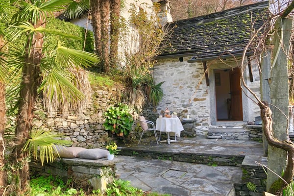VERKAUFT ! Gemütliches Landhaus mit herrlichem Grundstück in ganzjähriger Sonnenlage 11