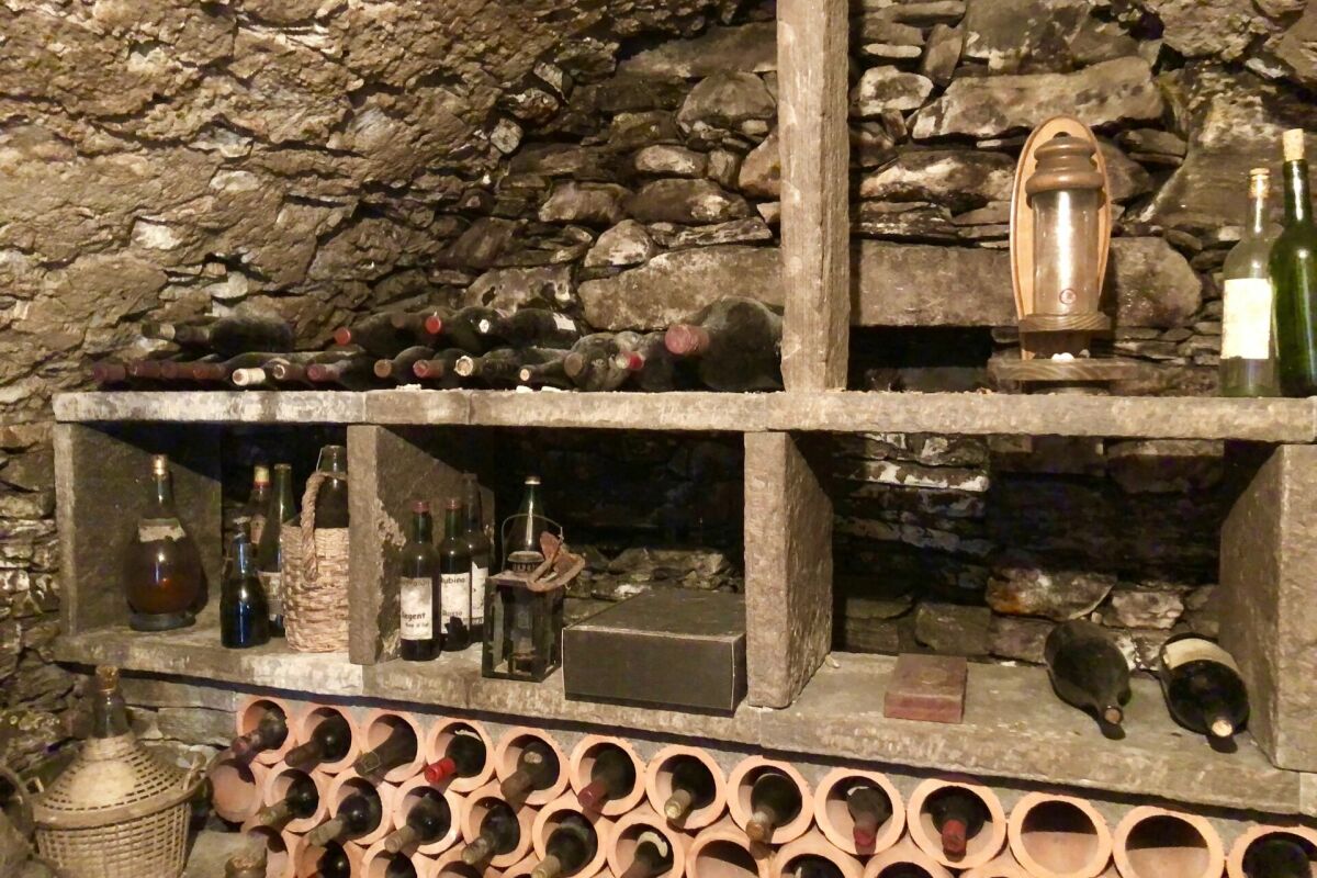 VERKAUFT ! Gemütliches Landhaus mit herrlichem Grundstück in ganzjähriger Sonnenlage