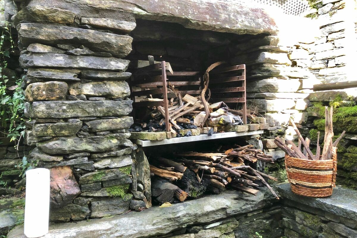 VERKAUFT ! Gemütliches Landhaus mit herrlichem Grundstück in ganzjähriger Sonnenlage