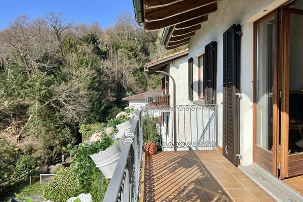 VERKAUFT !!! Charmantes Einfamilienhaus , mit Pool und mit separatem Gästestudio 11