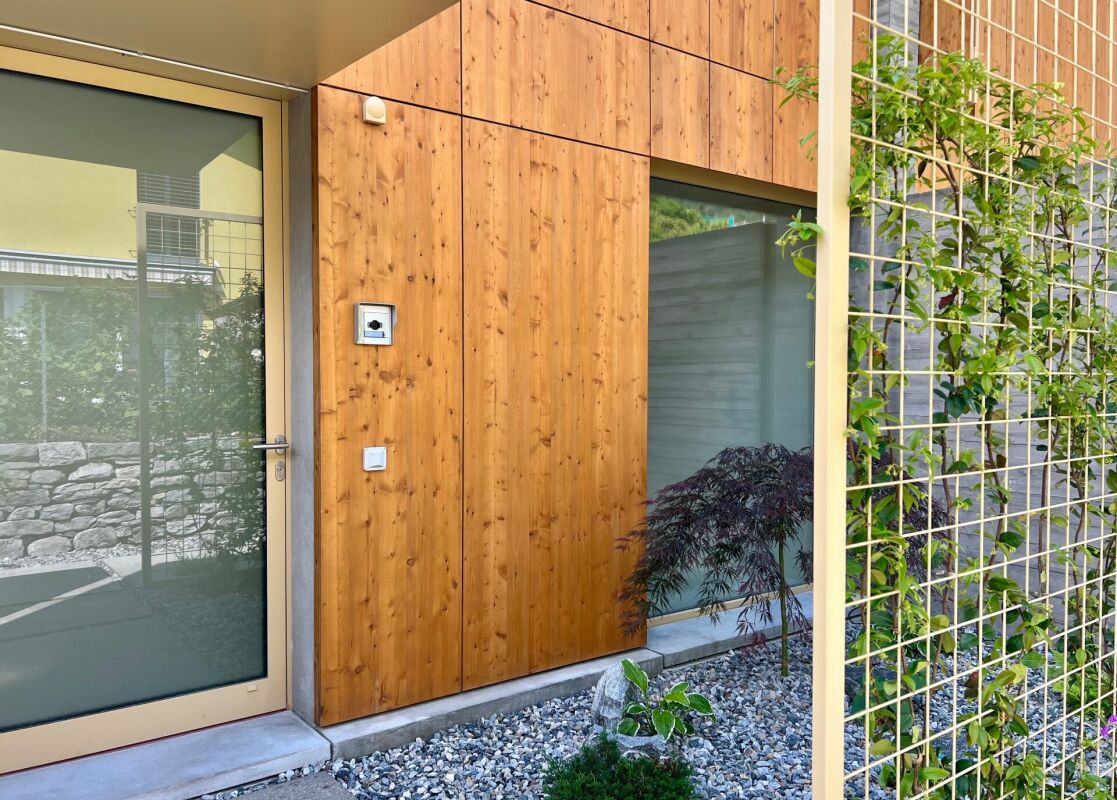 Einfamilien-/Reihenhaus mit Garten und 2 Parkplätzen