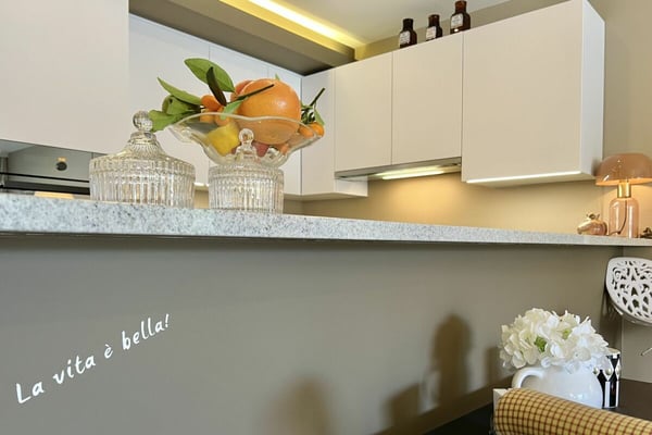 PERFEKTE WOHNUNG - Tolle Lage, Klima, Innenpool und günstige Nebenkosten ! 24