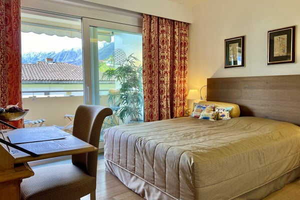 PERFEKTE WOHNUNG - Tolle Lage, Klima, Innenpool und günstige Nebenkosten ! 3