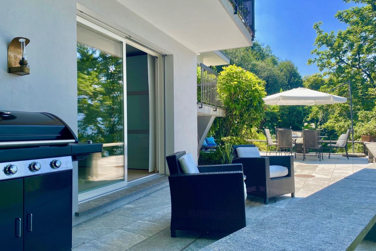 Exclusive villa with breathtaking 180° panoramic lake views and complete privacy