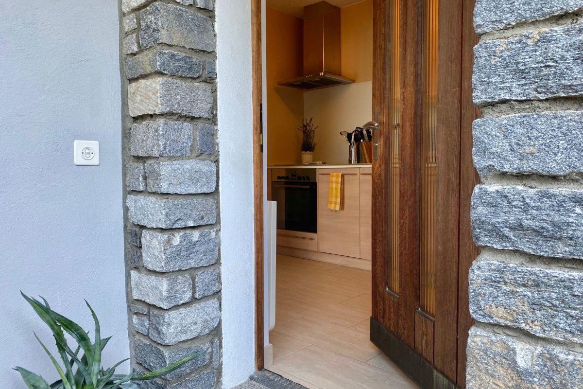Exclusive villa with breathtaking 180° panoramic lake views and complete privacy