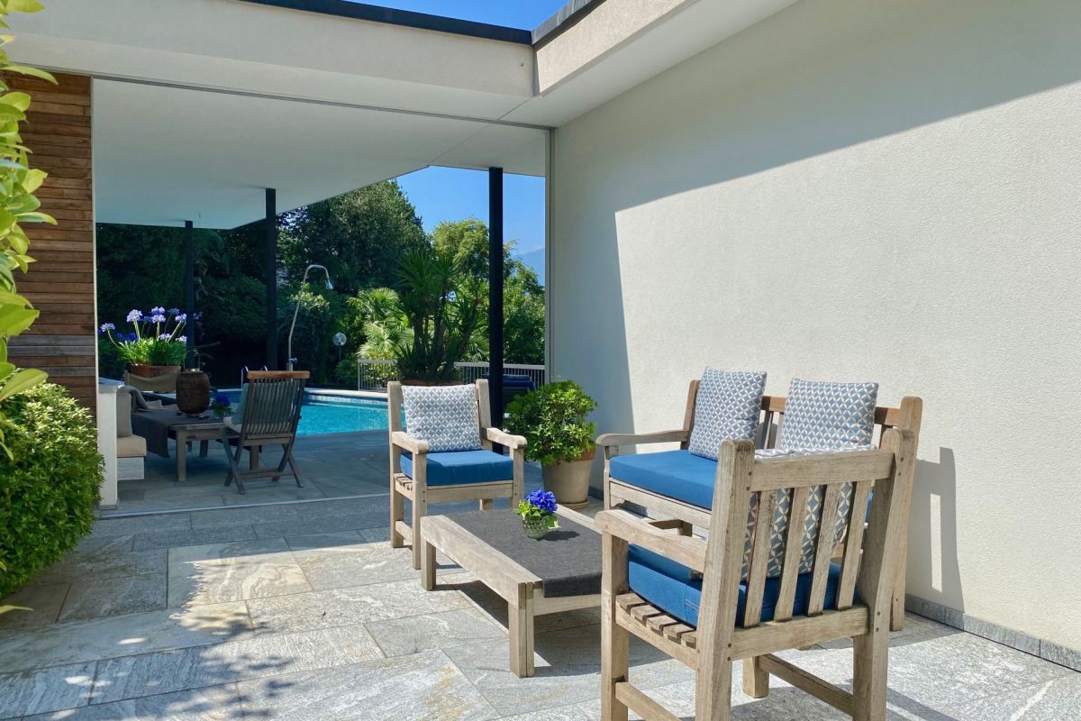 Exclusive villa with breathtaking 180° panoramic lake views and complete privacy