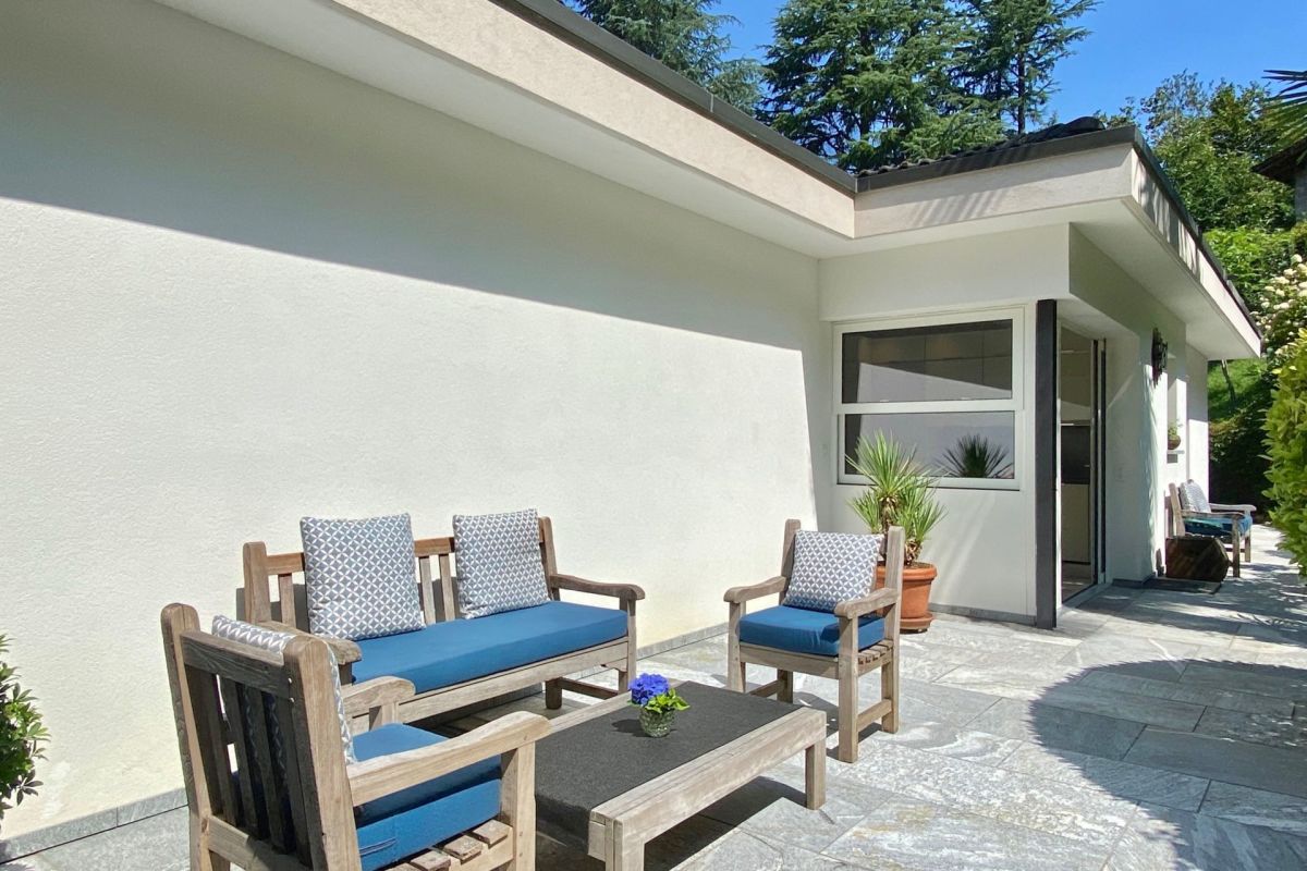 Exclusive villa with breathtaking 180° panoramic lake views and complete privacy