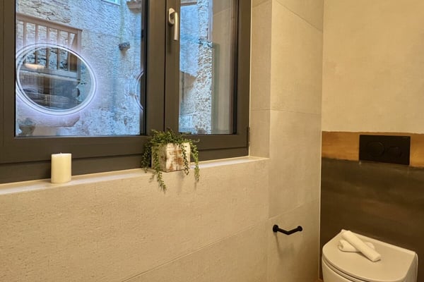 Charmante Ferienwohnung im Herzen von Ronco s. Ascona mit Balkon 11