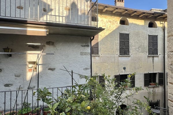 Charmante Ferienwohnung im Herzen von Ronco s. Ascona mit Balkon 15