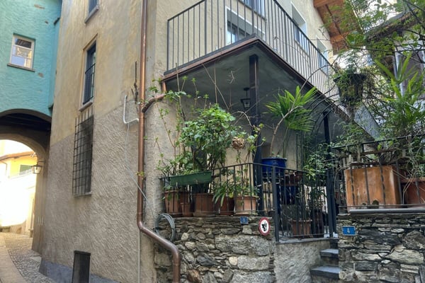Charmante Ferienwohnung im Herzen von Ronco s. Ascona mit Balkon 16
