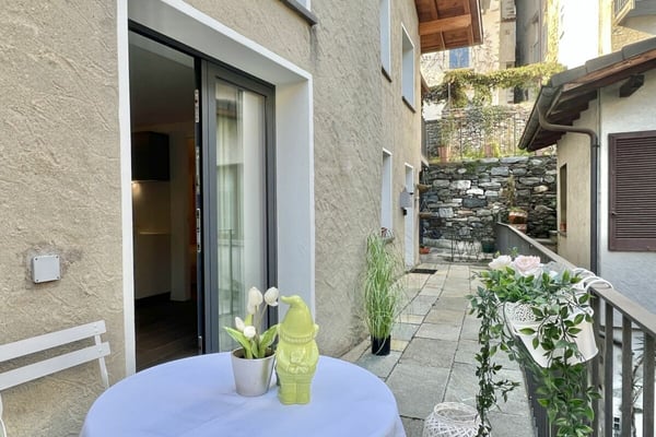 Charmante Ferienwohnung im Herzen von Ronco s. Ascona mit Balkon 5