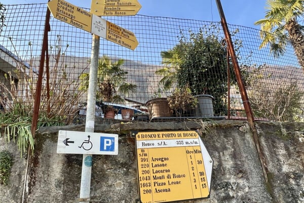Charmante Ferienwohnung im Herzen von Ronco s. Ascona mit Balkon 18