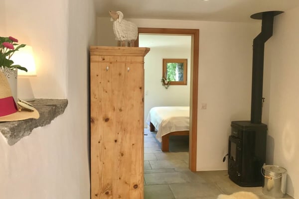 Charmantes Steinhaus mitten im Grünen 19
