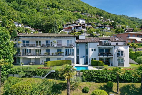 TOP LAGE mit 180° Seesicht - Exklusive Wohnung mit separatem Gästebereich und Gemeinschaftspool 25