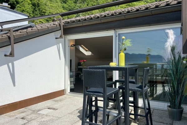TOP LAGE mit 180° Seesicht - Exklusive Wohnung mit separatem Gästebereich und Gemeinschaftspool 32