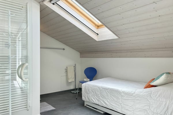 TOP LAGE mit 180° Seesicht - Exklusive Wohnung mit separatem Gästebereich und Gemeinschaftspool 36